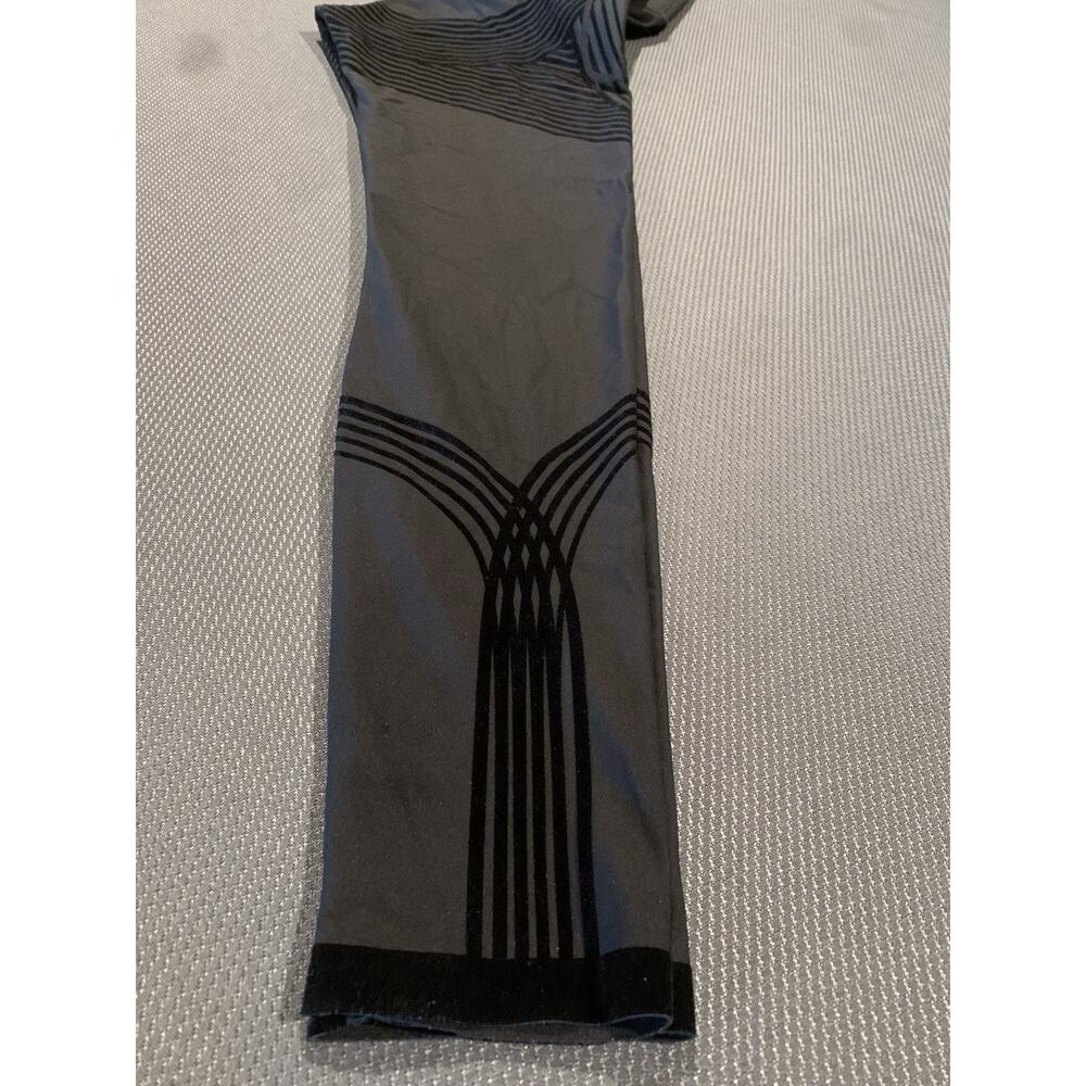 Fanka Body Sculpt Leggings Reversible Black Compression Pants Size M - Picture 5 of 9